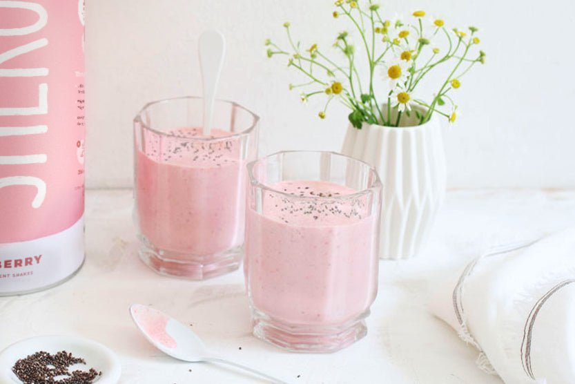 Erdbeer-Protein-Shake mit Chiasamen - SHEKO