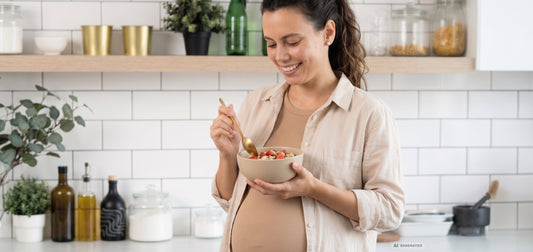 Ernährung in der Schwangerschaft: Was Dein Körper jetzt wirklich braucht - SHEKO