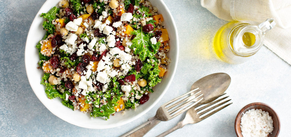 Quinoa-Salat mit Kichererbsen und Feta - SHEKO