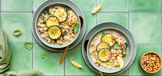 High Protein „Fake-Risotto“ aus Zucchini und Bohnen