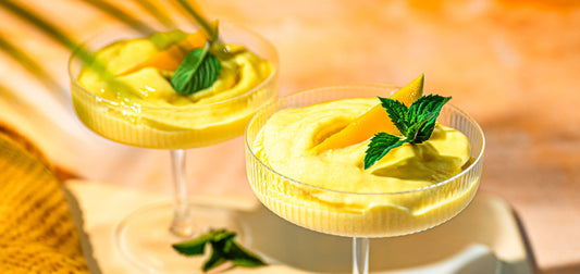 Solero Fluff schön serviert mit Minze und Mango