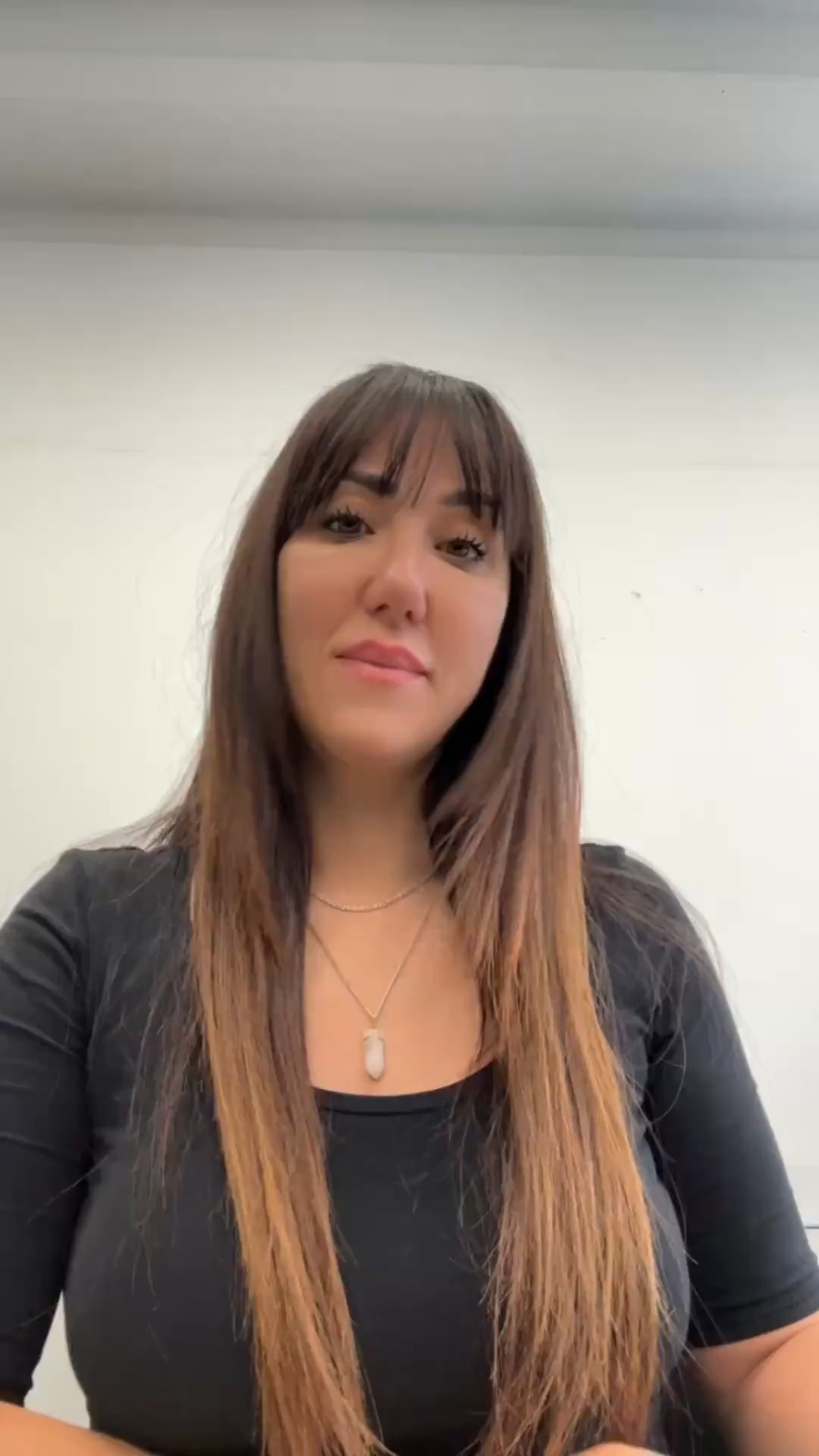 Carica il video: 